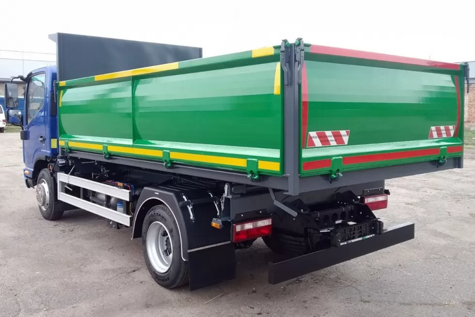 Київські комунальники отримають новий 4-тонний самоскид КОШМАНІВЕЦЬ на базі JAC N82, фото 1