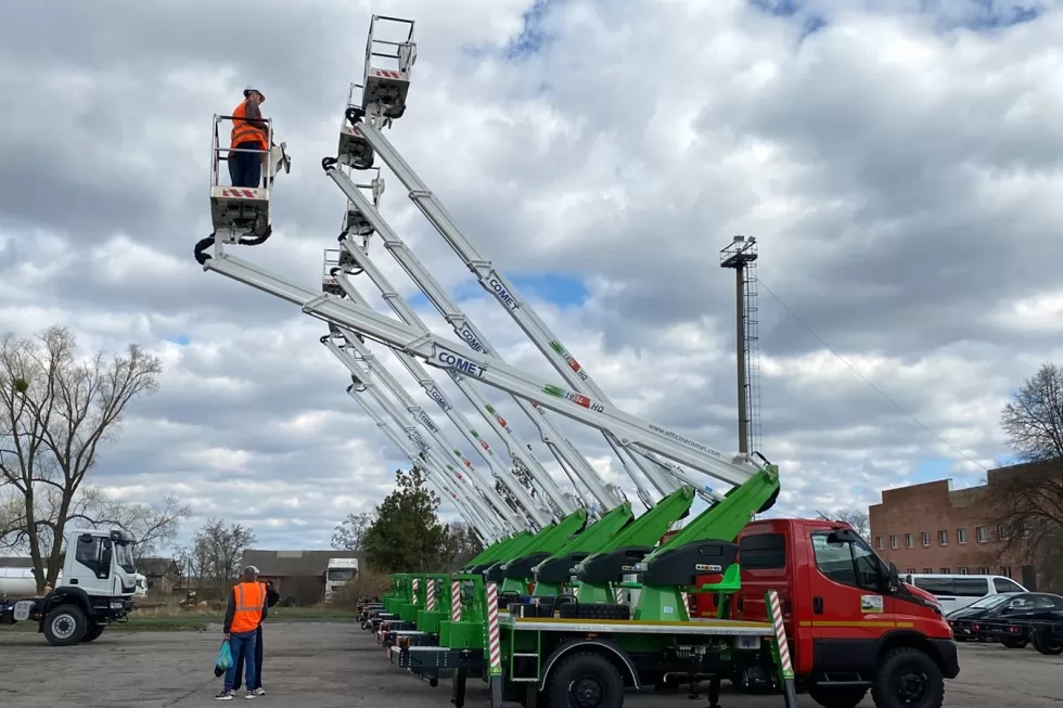Харківські енергетики отримали чергову партію автовишок на повнопривідних шасі, фото 21