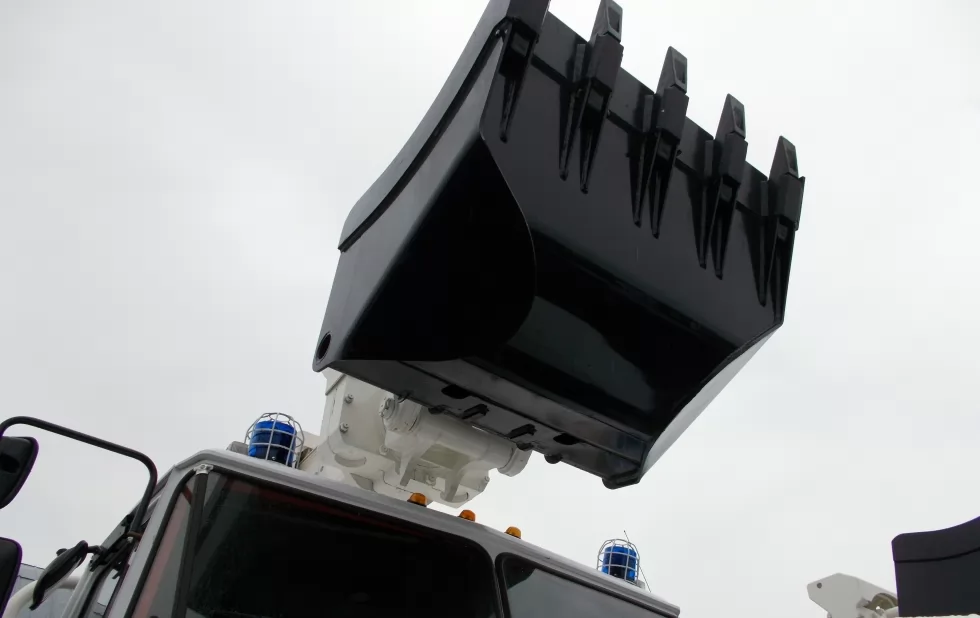 Зроблено першу партію екскаваторів-планувальників UDS-114 на базі КРАЗ-63221., фото 2