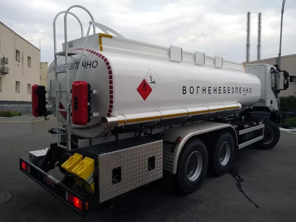 Техкомплект виготовив нову автоцистерну з об`ємом 15 м <sup loading=