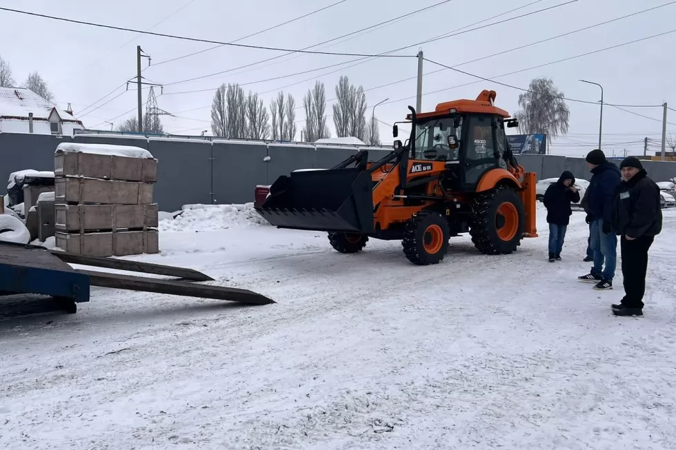 Комунальникам Донеччини відвантажено екскаватор-навантажувач ACE AX124, фото 10