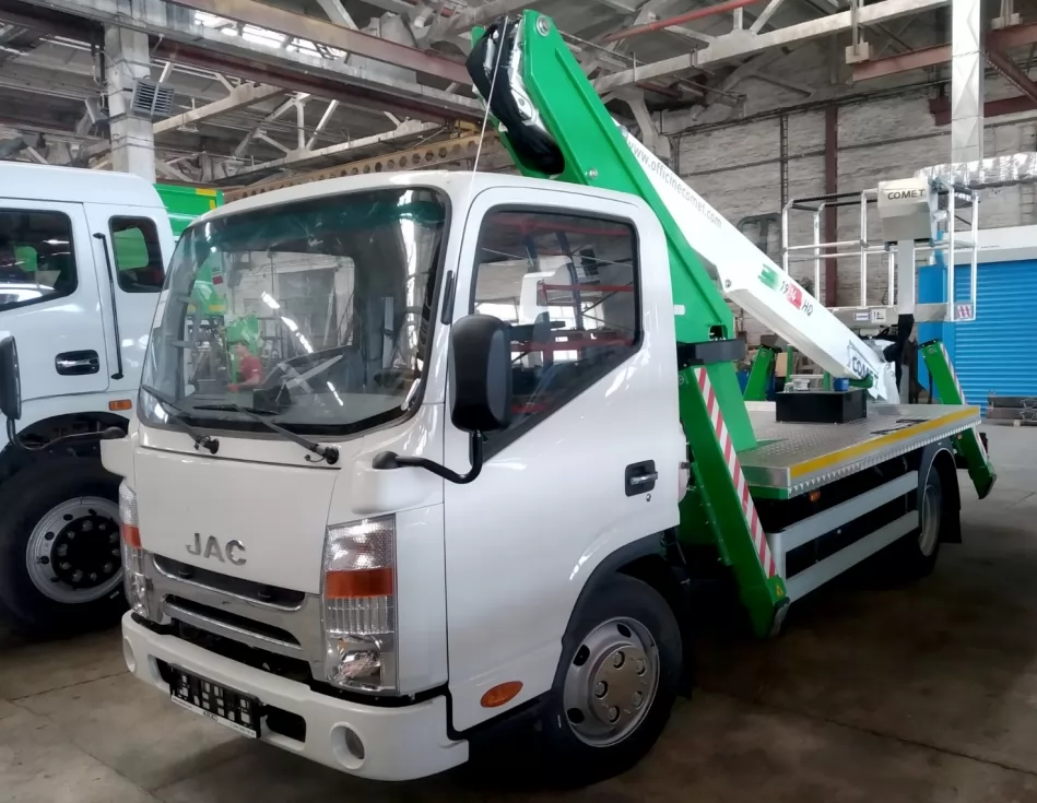 На Заводі спецтехніки Техкомплект вперше використали шасі JAC для монтажу автовишки Comet, фото 9