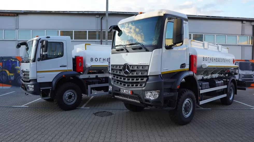паливозаправники mercedes