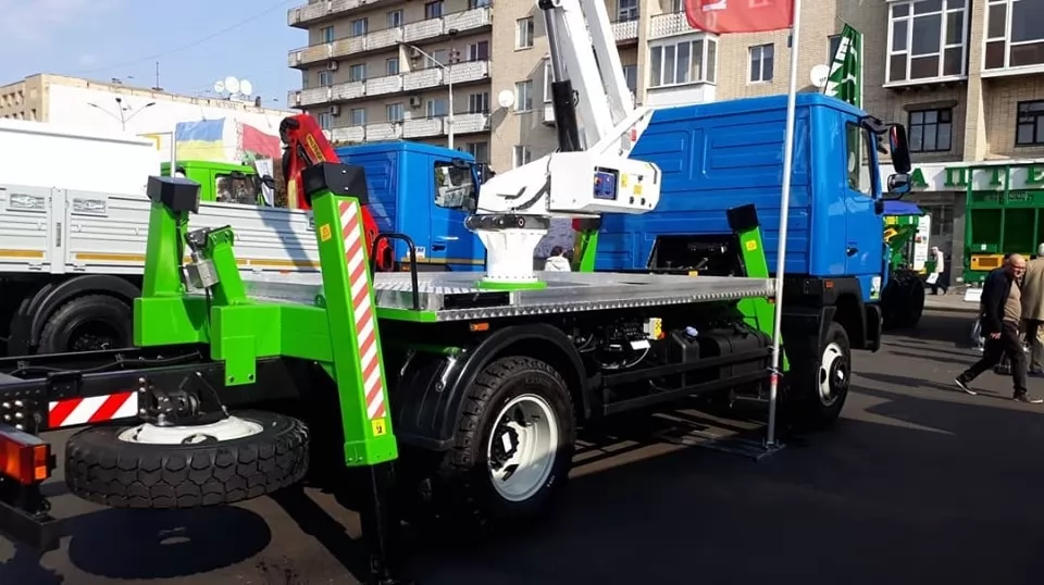 У Житомирі відбувається виставка великогабаритних машин спільного виробництва Україна-Білорусь, фото 6
