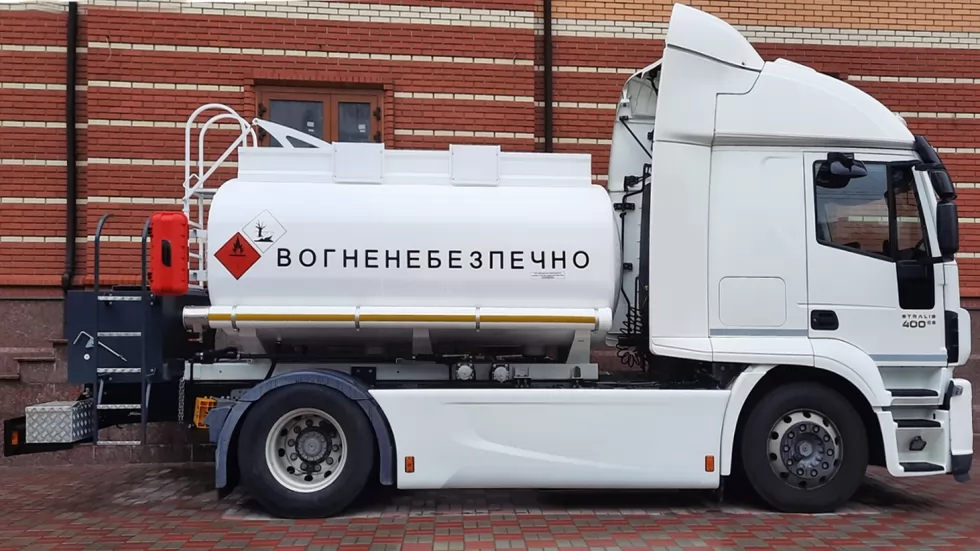 Техкомплект виконав перший монтаж автоцистерни на тягачі IVECO Stralis 400., фото 15