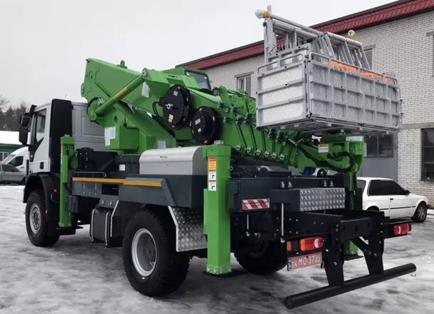 Південнокорейські автовишки Hansin із робочою висотою 35 м вирушили до свого покупця у Рівному, фото 3