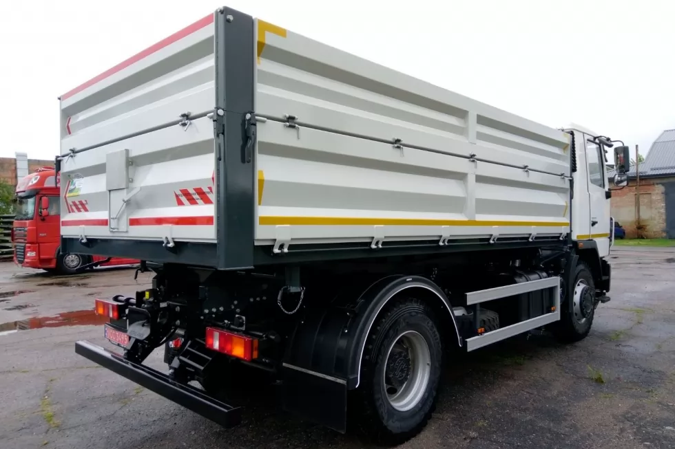 На базі давальницького МАЗ-5340 виготовлено 10-тонний самоскид Кошманівець, фото 4