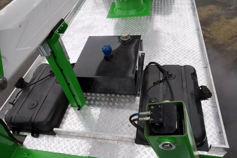 Військові машини ЗІЛ-131 оснастили автовежами 26 | 2 | 13 HQ JIB, фото 9