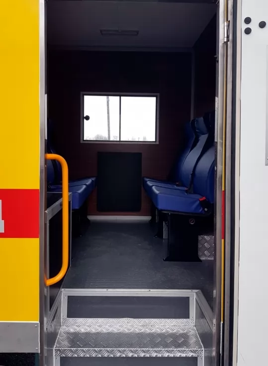 Західна Україна отримала автомобіль для відновлювальних робіт, фото 2