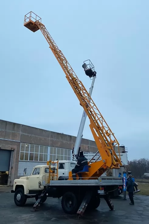 У сервісному центрі Техкомплект відремонтували 17-метрову автовежу, фото 11