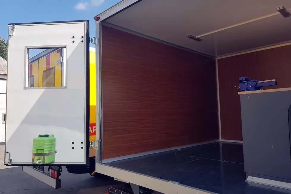 На базі ISUZU NP75 виготовлено партію аварійно-ремонтних автомобілів, фото 8