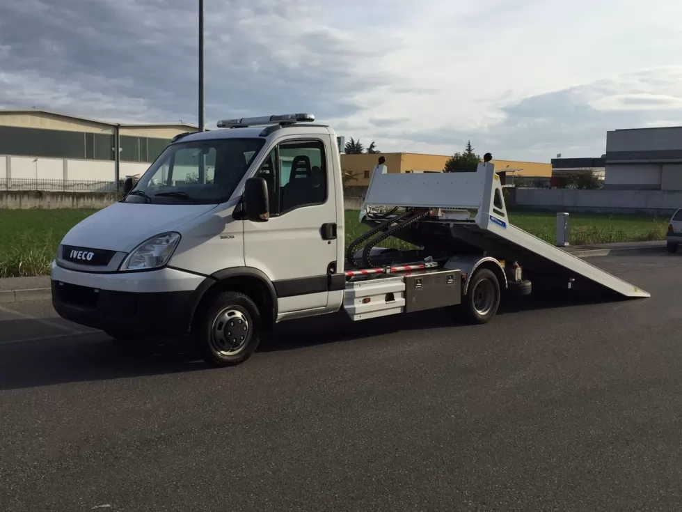 В Україні продаватимуться італійські евакуатори BOTTI, фото 12