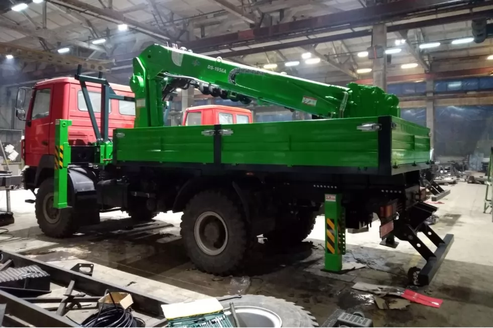 В Україні зібрано та поставлено партію бурокранових машин DASAN, фото 1