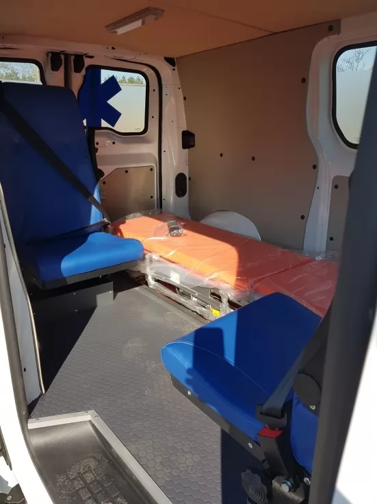 Черговий автомобіль швидкої допомоги вирушив до Тернополя, фото 2