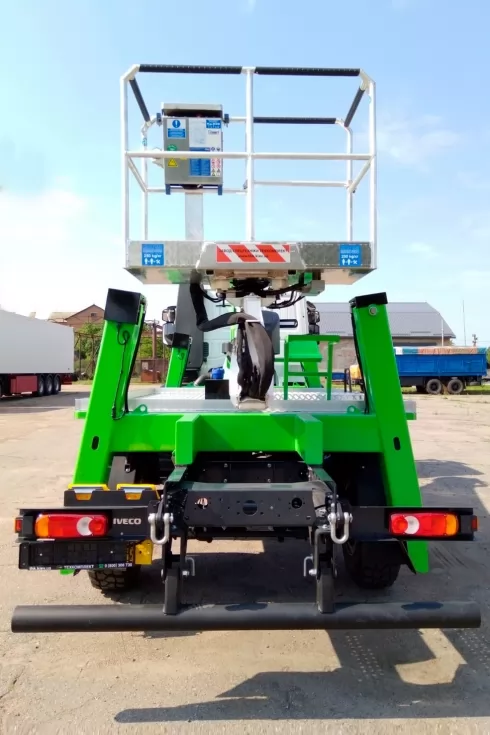 Для рівненських енергетиків виготовлено 18-метрову автовишку на повнопривідному шасі IVECO Eurocargo, фото 7