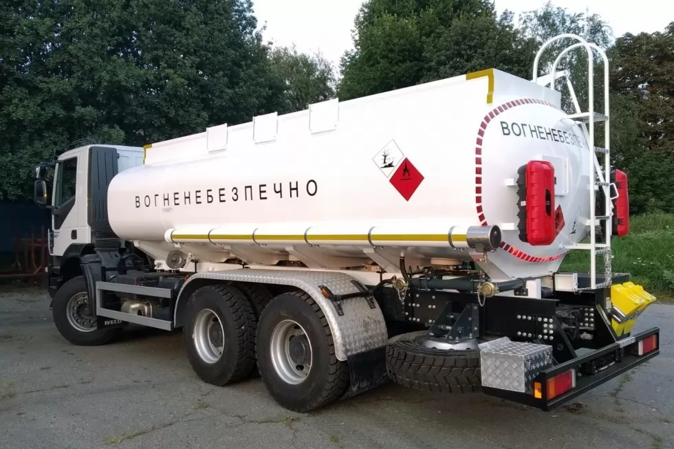 Техкомплект виготовив нову автоцистерну з об`ємом 15 м <sup loading=