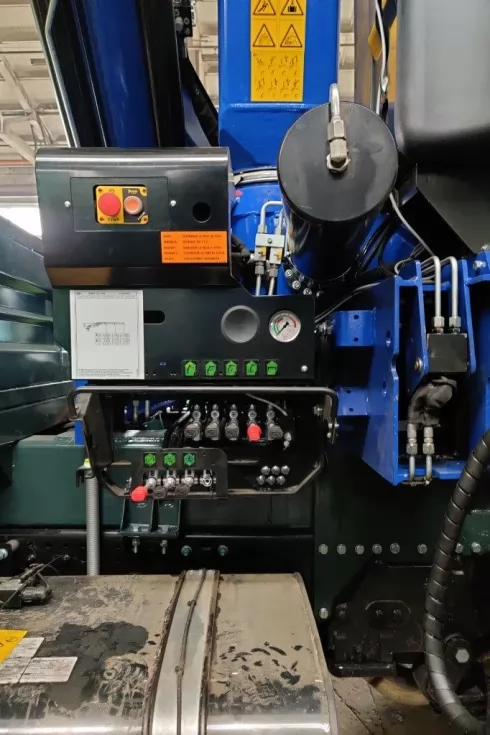 В Україні вперше зібрано та встановлено на MAN 10-тонні крани-маніпулятори PM, фото 12