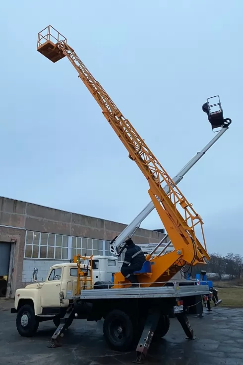 У сервісному центрі Техкомплект відремонтували 17-метрову автовежу, фото 9