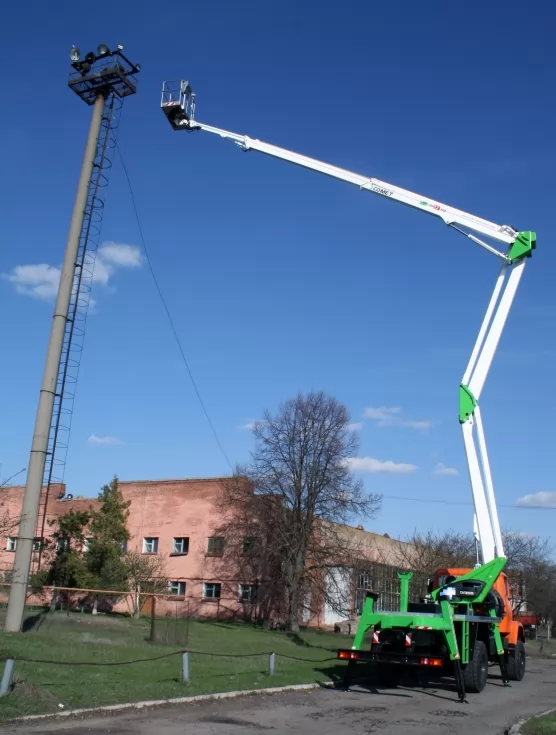 Виконано монтаж автогідропідйомників Comet на шасі КрАЗ, фото 9