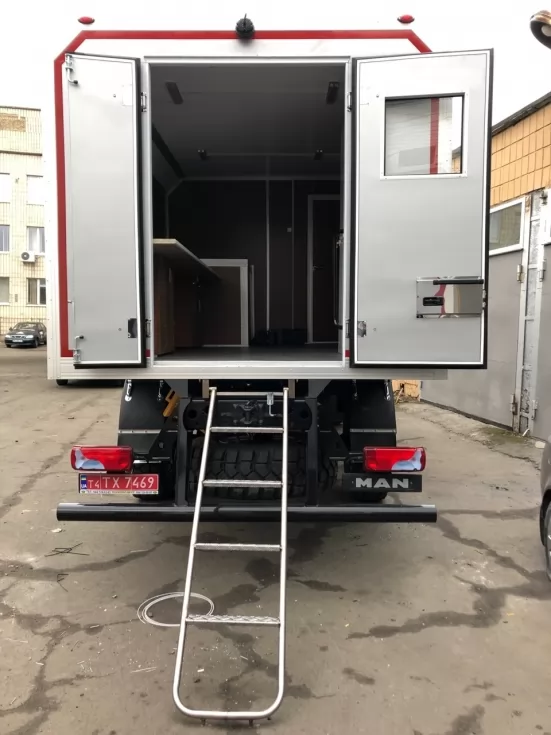 Партія житлових модулів на базі MAN вирушила до свого покупця, фото 3