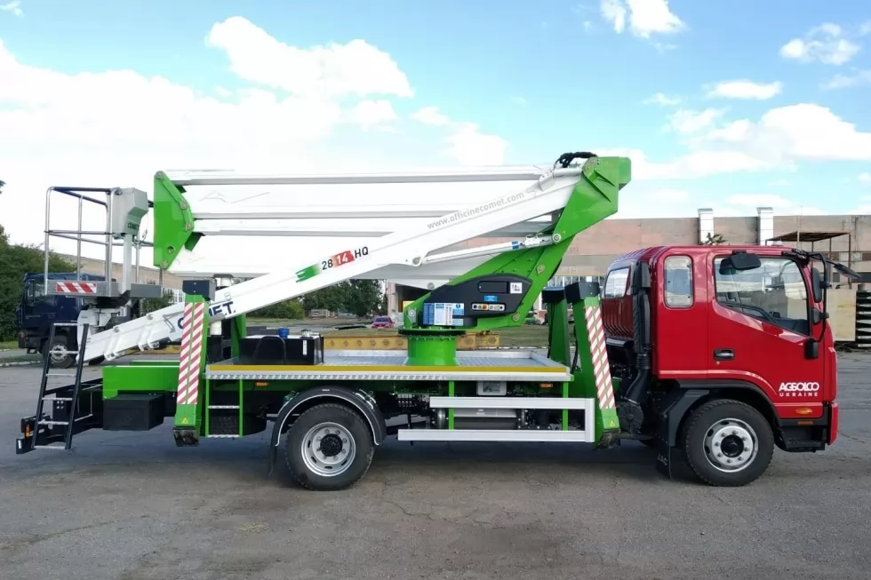 Зроблено нову 28-метрову автовишку Comet на базі JAC N120, фото 6