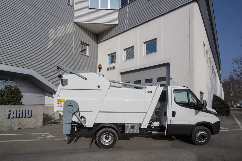 Новорічний розпродаж у Техкомплект: спеціальна ціна на сміттєвоз Farid MiniMatic MM8, фото 7