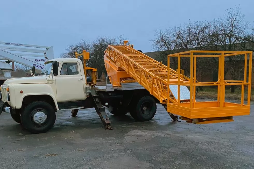 У сервісному центрі Техкомплект відремонтували 17-метрову автовежу, фото 12