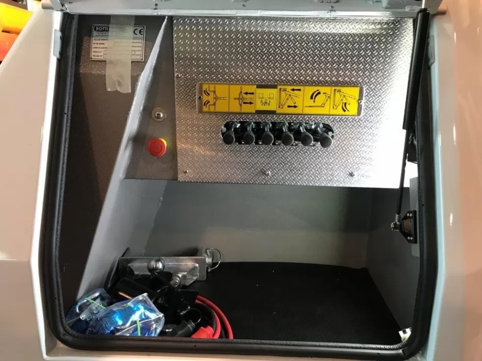 В Україні продаватимуться італійські евакуатори BOTTI, фото 33