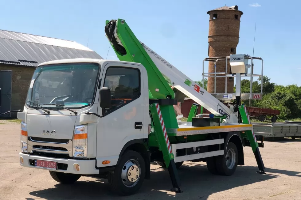 На Заводі спецтехніки Техкомплект вперше використали шасі JAC для монтажу автовишки Comet, фото 23
