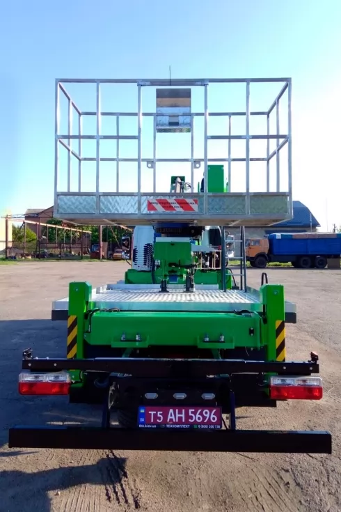 Техкомплект зібрав чергову корейську автовишку 30 м і вперше встановив на шасі DONGFENG, фото 5