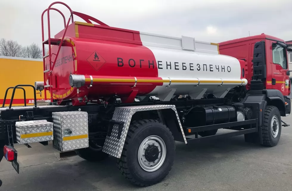 Техкомплектом вперше встановлено автоцистерну для транспортування та обліку палива на європейське шасі MAN, фото 2