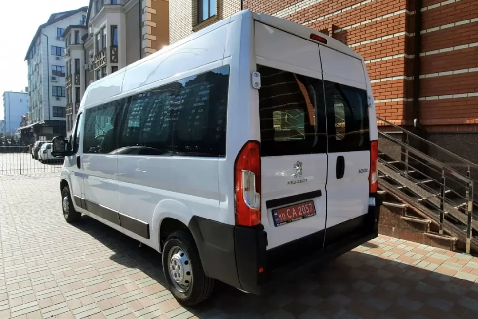 Виготовлено новий спецавтомобіль на базі вантажопасажирського автобуса Peugeot BOXER L3H2, фото 5