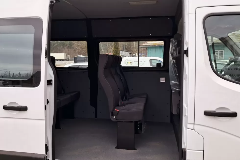 Для нашого партнера з Кривого Рогу зроблено галузеву спеціалізацію Renault Master, фото 7