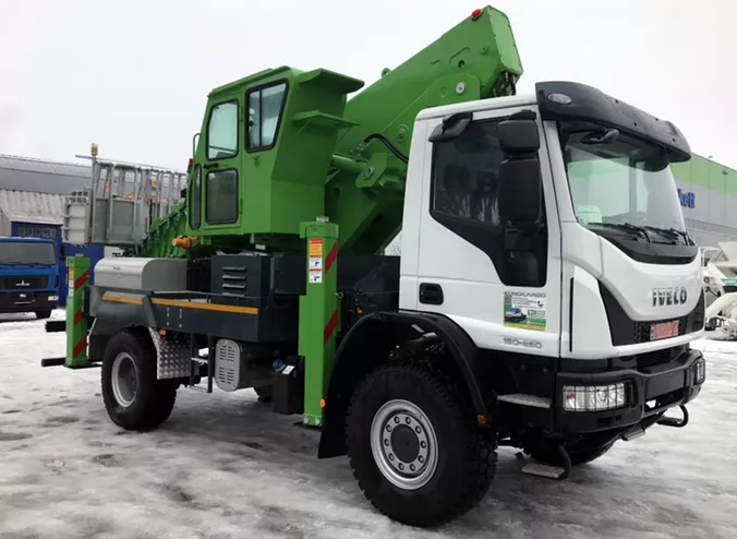 Південнокорейські автовишки Hansin із робочою висотою 35 м вирушили до свого покупця у Рівному, фото 1