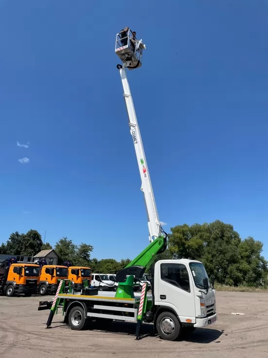 На Заводі спецтехніки Техкомплект вперше використали шасі JAC для монтажу автовишки Comet, фото 15