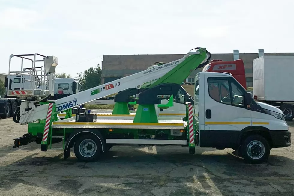 Готується до відвантаження партія найпопулярніших автовишок на IVECO Daily, фото 14