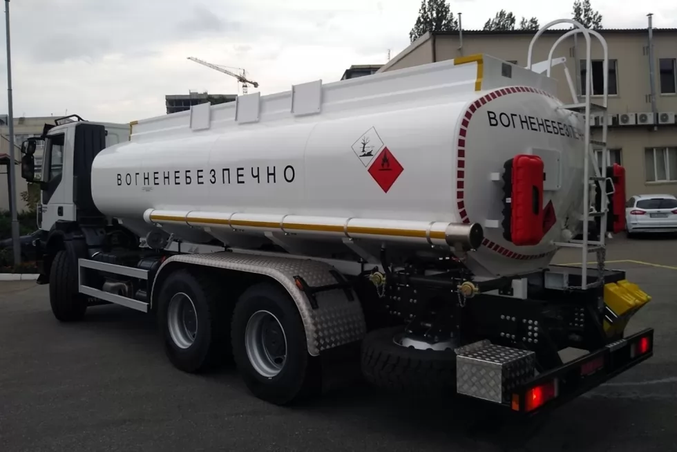 Техкомплект виготовив нову автоцистерну з об`ємом 15 м <sup loading=