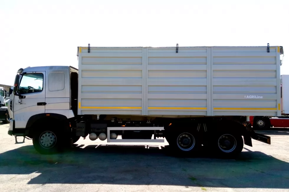 Виготовлено черговий зерновоз AGRiLine-35 на базі новій моделі вантажного шасі, фото 1