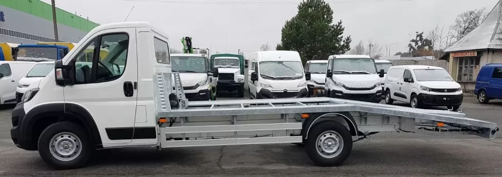 Техкомплект виготовив евакуатор на базі Peugeot BOXER L4, фото 1