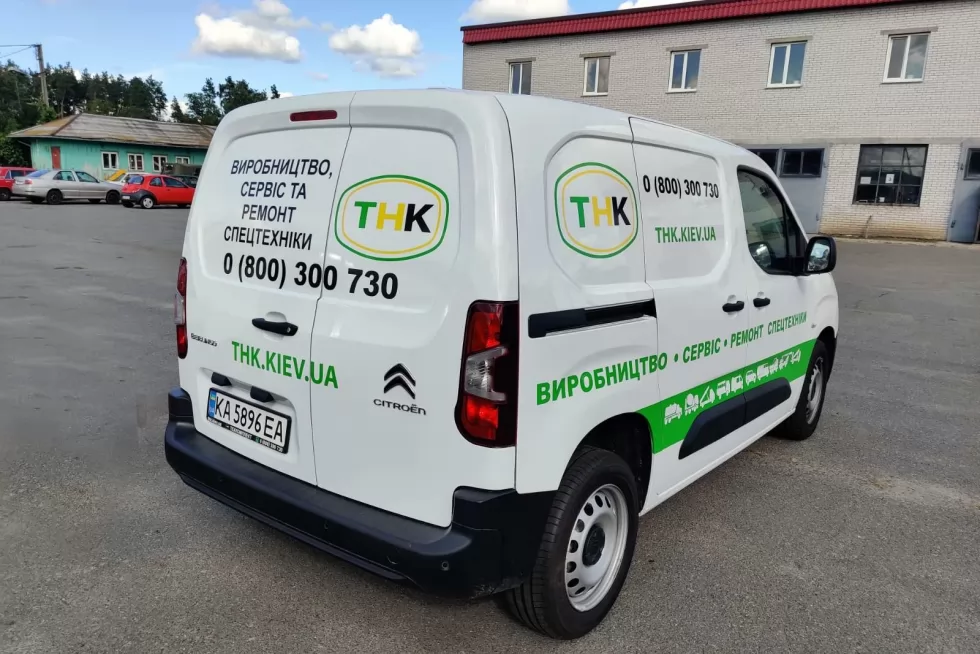 Сервісний центр Техкомплект поповнив свій автопарк двома новими спецавтомобілями, фото 2