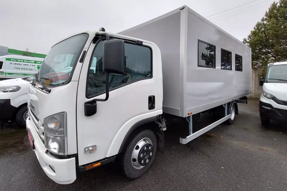 Виготовлено новий вахтовий автобус на базі ISUZU, фото 4