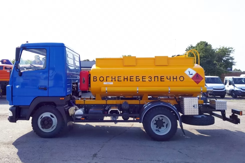 Виготовлено новий бензовоз із додатковим ящиком для зберігання шлангу., фото 7