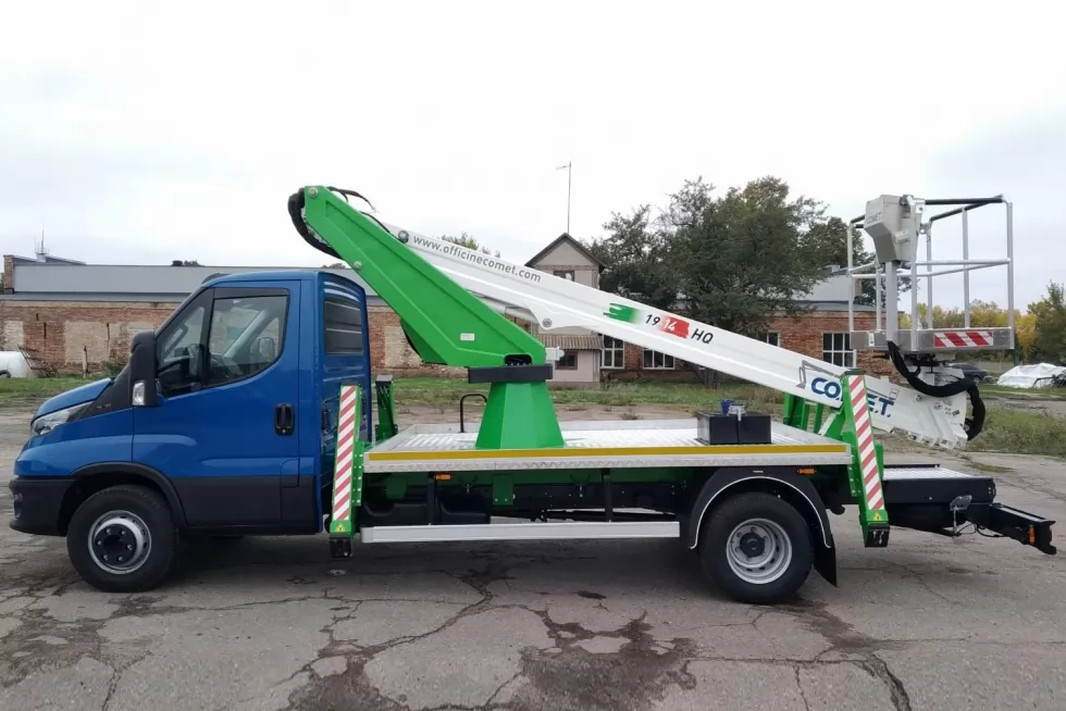 Виготовлено дві 18-метрові автовишки Comet на базі IVECO Daily, фото 4