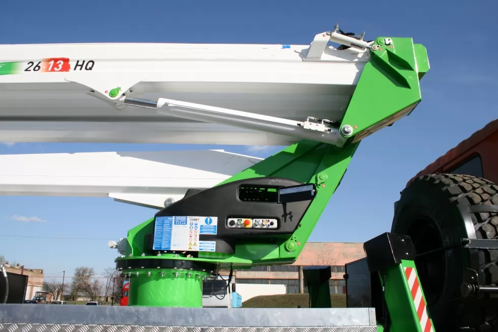 Виконано монтаж автогідропідйомників Comet на шасі КрАЗ, фото 6