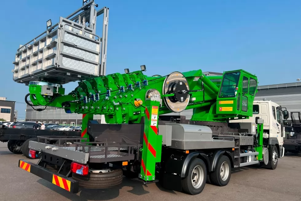 На ринок України незабаром надійде надпотужний автогідропідіймач з Південної Кореї, фото 2