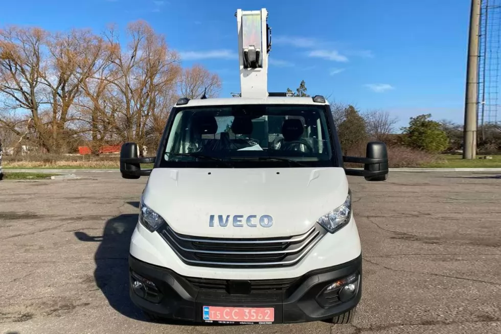 Нова автовишка з робочою висотою 22 м поїде до клієнта нашого харківського дилера, фото 6