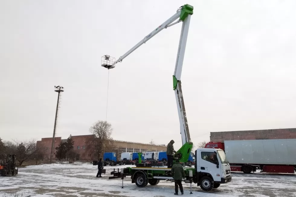 Вантажне шасі Hyundai EX8 - нова модель базового шасі для монтажу автовишок Comet, фото 8