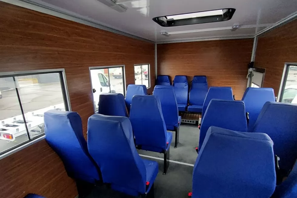 Виготовлено новий вахтовий автобус на базі ISUZU, фото 1