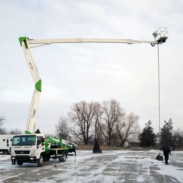 Вантажне шасі Hyundai EX8 - нова модель базового шасі для монтажу автовишок Comet, фото 3