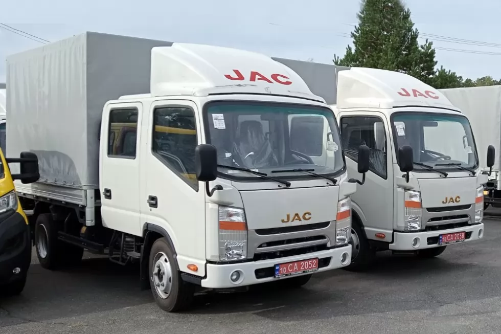 Виготовлено 7 тентованих бортових платформ на базі JAC N56, фото 4